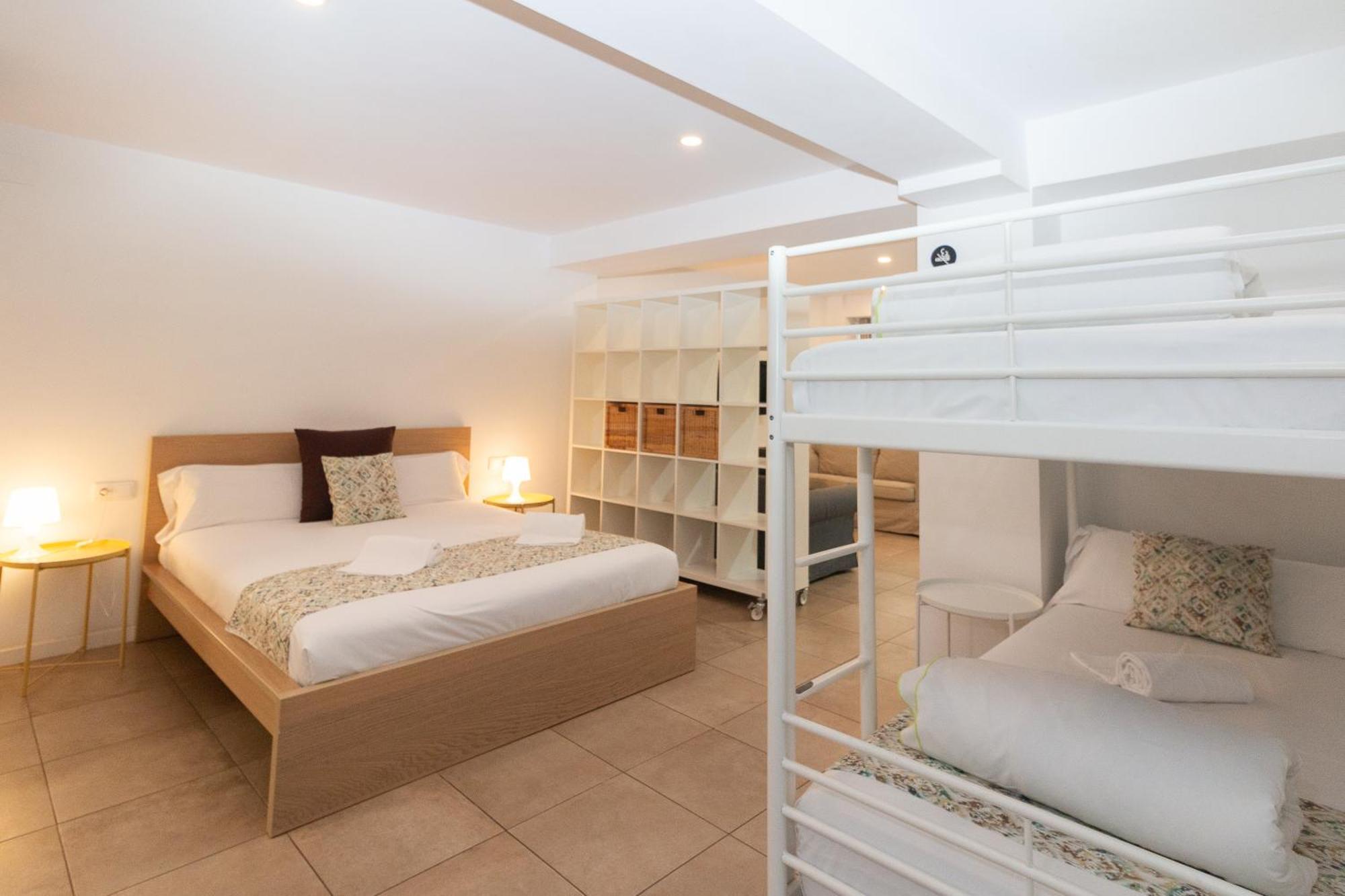 Bet Apartments - Abastos Валенсія Екстер'єр фото